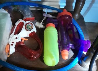 KIDS WATER GUNS