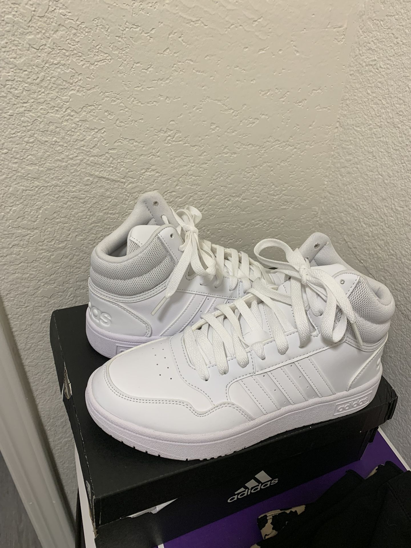 Adidas Hoops 3.0 Mid