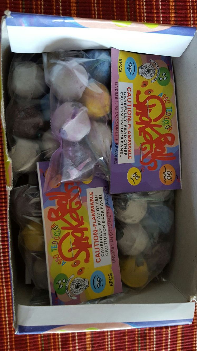 Colored smoke bombs