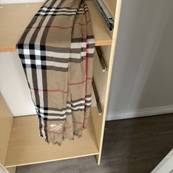Burberry Scarf / Or Blanket