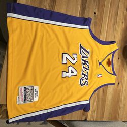Kobe Bryant jersey