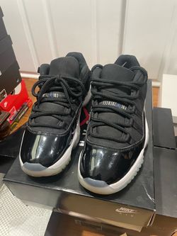 Air Jordan 11 space jam low