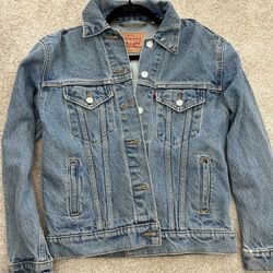 Levi’s Denim Jacket 