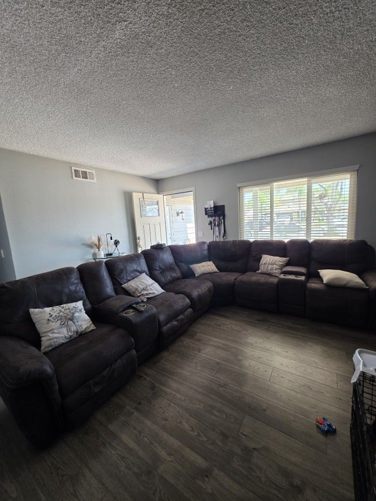 Sectional couch
