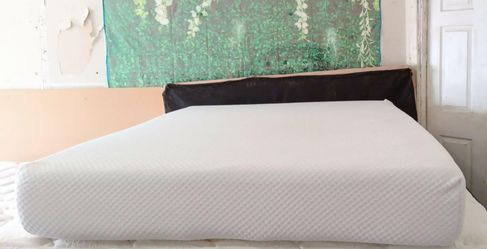 Queen Size Mattress (Colchón Queen Size)