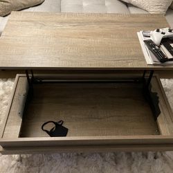 Beautiful Lift Top Cofeee Table