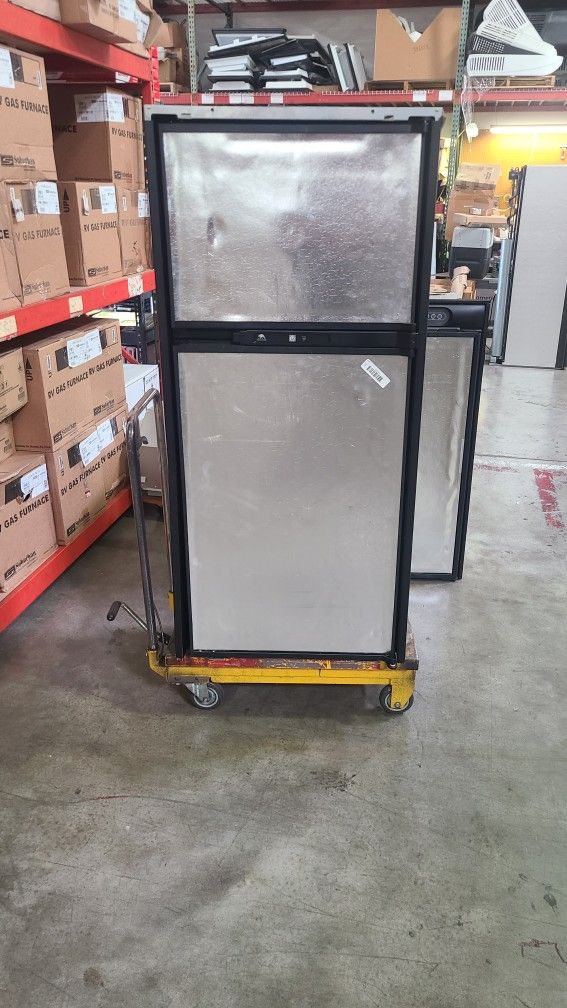 NORCOLD RV REFRIGERATOR N7VLM6