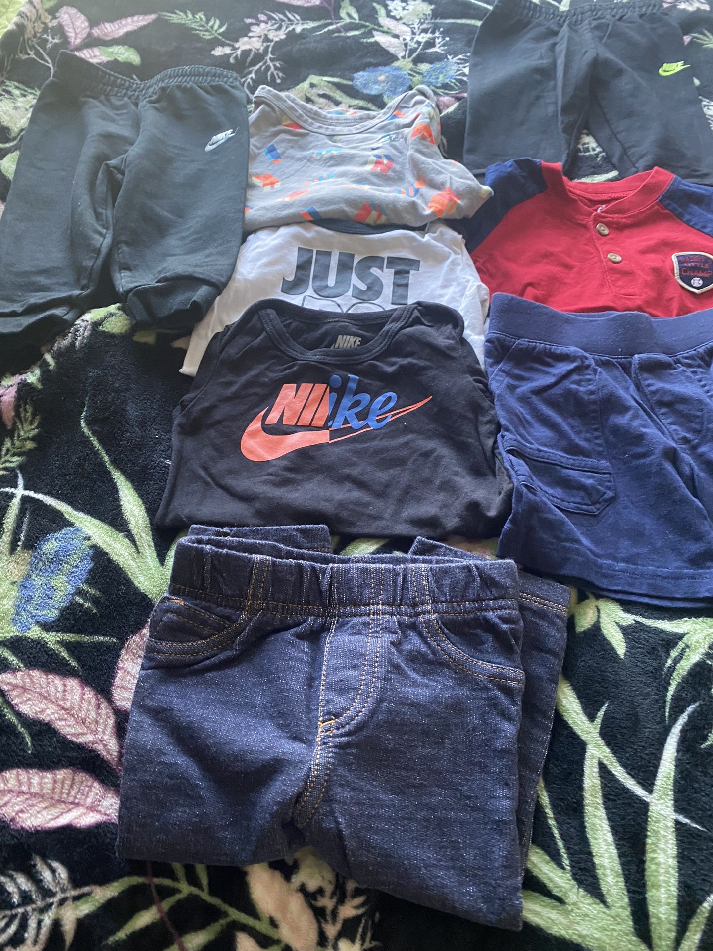 kids clothes 5$ each