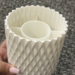 Makeup Spinning Brush Hold