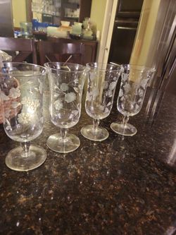 4 vintage footage beverage glasses