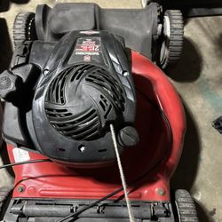 Briggs & Stratton Yard Machines Self Propelled Lawn Mower