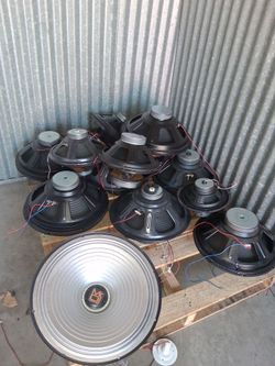 Lot 50 speaker mix sizes 8,10,12 15  working $300