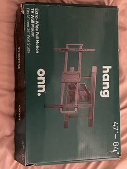 Extra Wide Full Motion TV mount 47”-84”