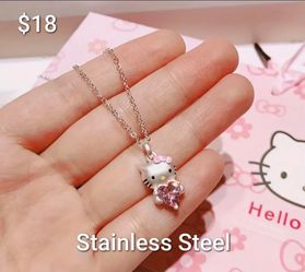 Hello kitty necklace