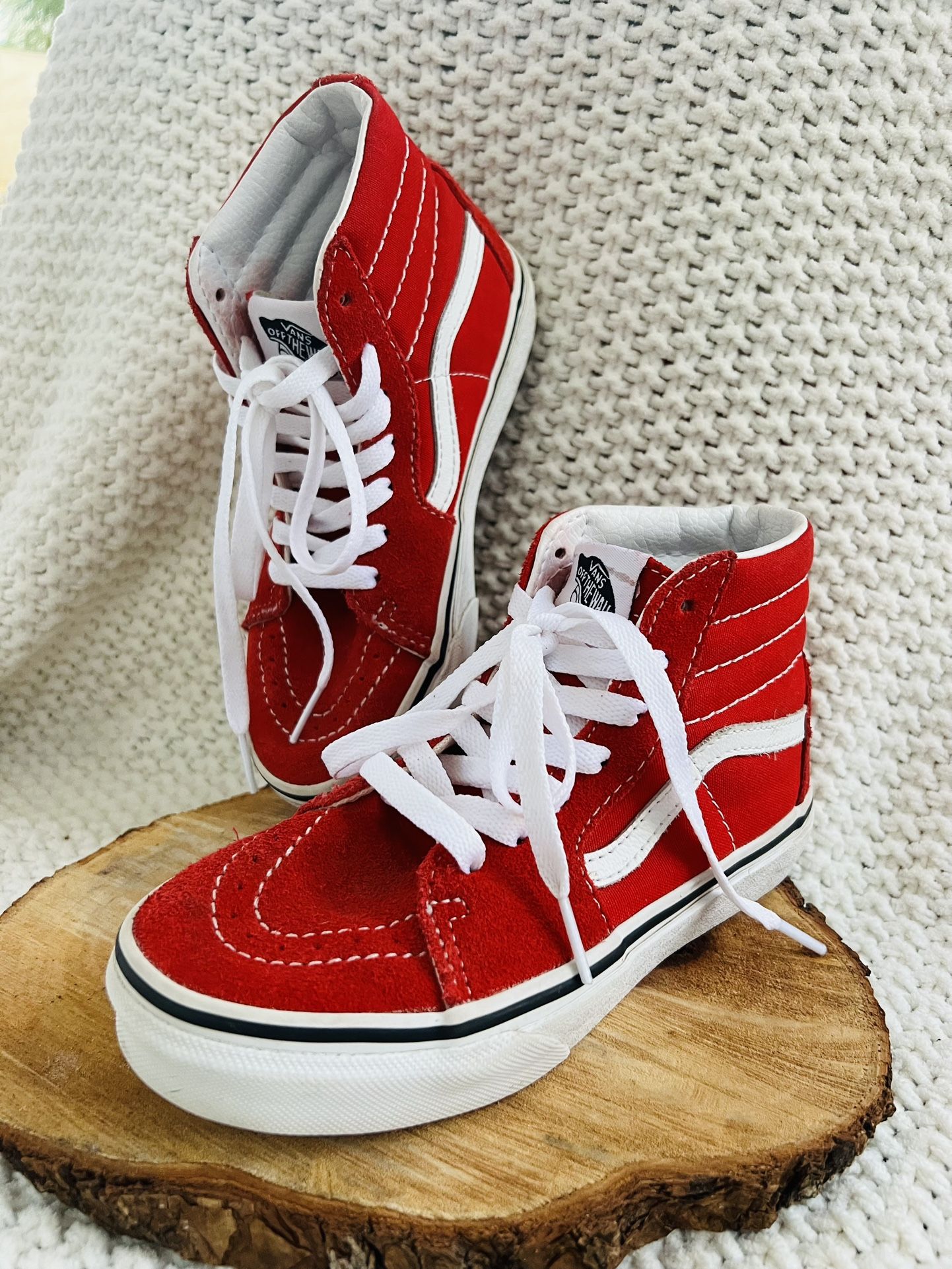 Vans Sk8 Hi Top Red Size 1 Like New Kids Size 👈🏻