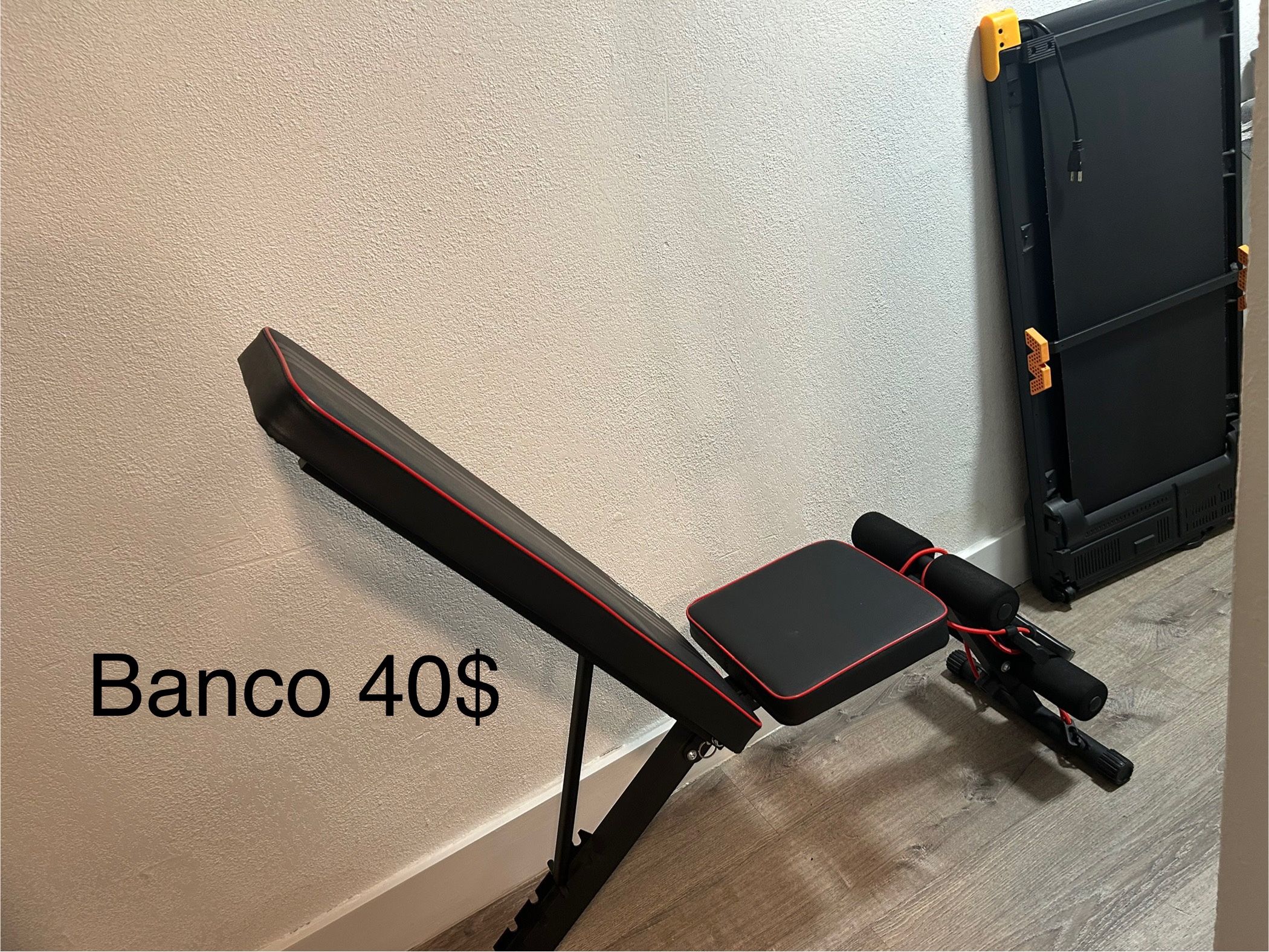Banco para uso con pesas. Gym en casa + Caminadora Portátil con control remoto. Control de velocidad, tiempo y calorías. 