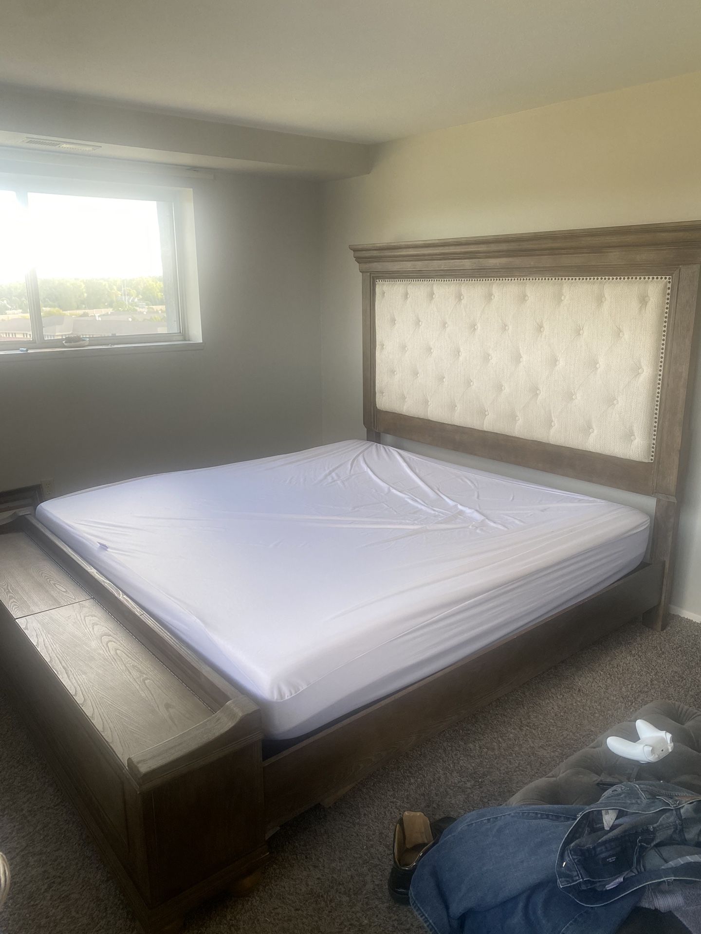 King Size Bed w/ mattress and adjustable frame