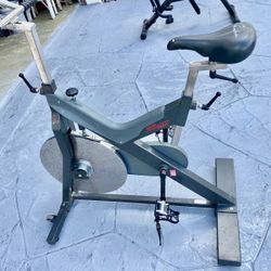  Star Trac Stationary Cycling Bicycle -https://offerup.com/redirect/?o=di5CaWtl