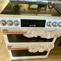 Café White Matte  Electric Range 