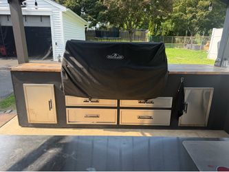 Napoleon 825 PRO Built In Grill and Cabinetry Patio BBQ
