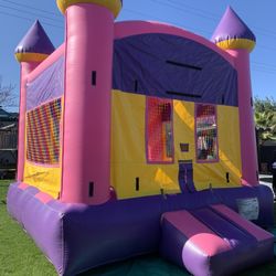 BOUNCE HOUSE 