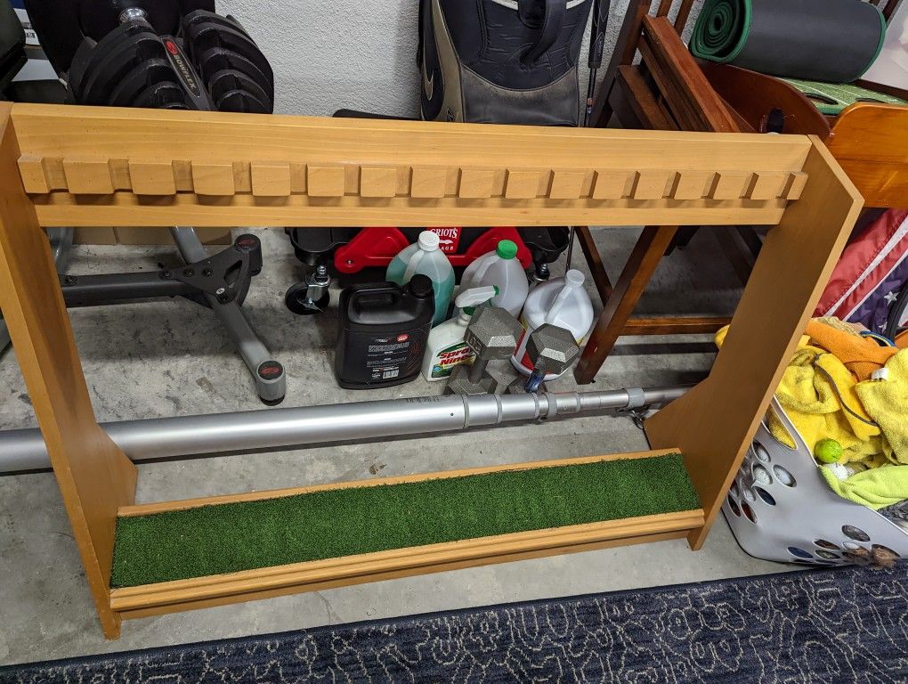 Putter / Club Display Cabinet