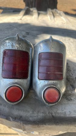 1952 or 1951 Chevy tale lights