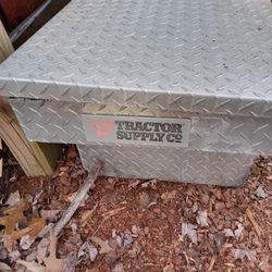 Tractor Supply Tool Box 