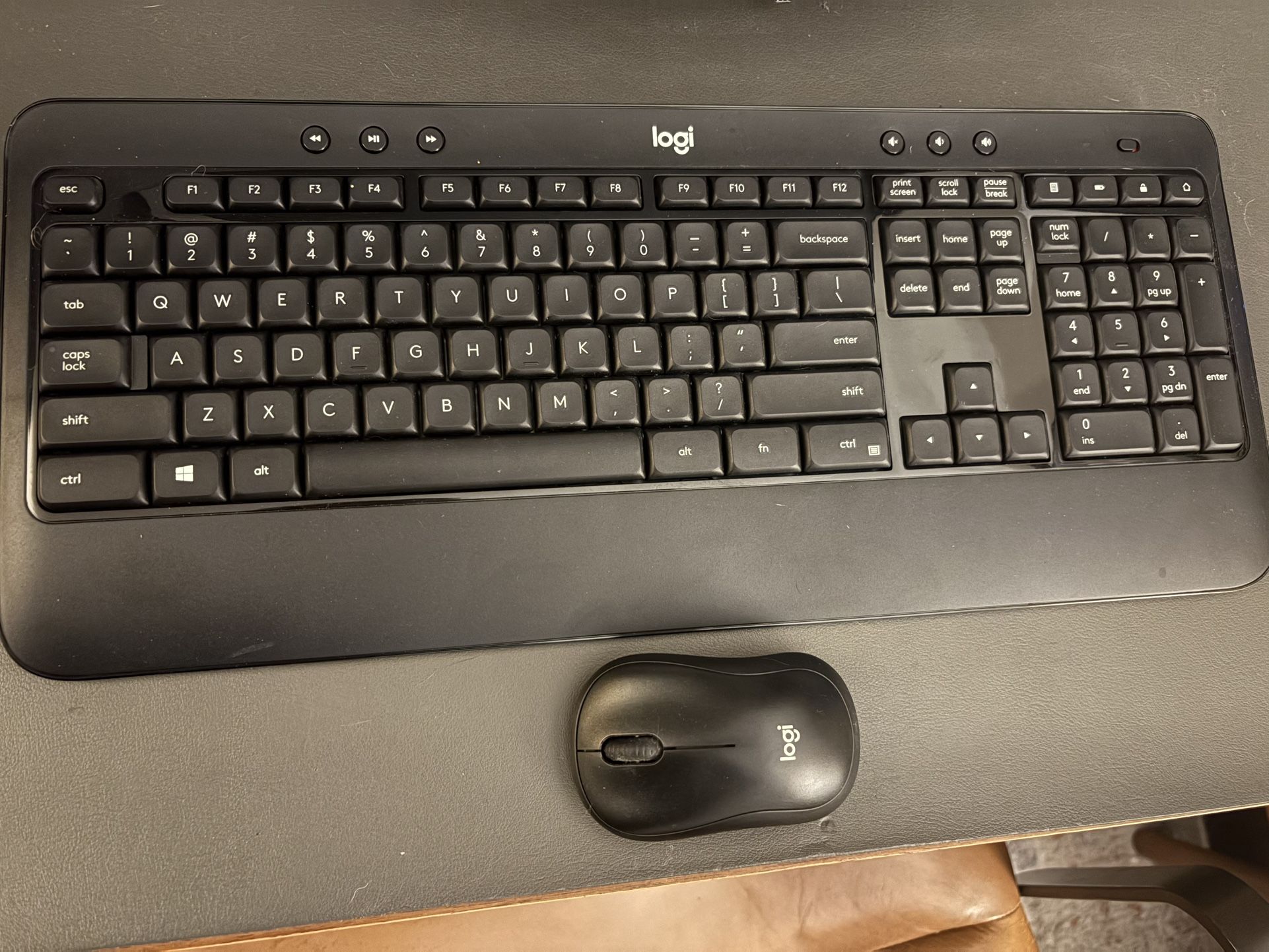 Logitech K540e Wireless Keyboard & M185 Wireless Mouse Combo - Comfort and Convenience