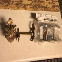Antique Leaf Bracket For Drapery