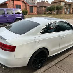 2011 Audi S5.