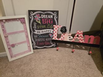 FREE GIRLS WALL DECOR