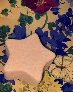 Coconut citrus bath bomb vegan