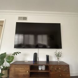 Samsung 70” TV – Wall-Mounted + Hardware