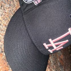 Dodgers pink brim 7 3/8