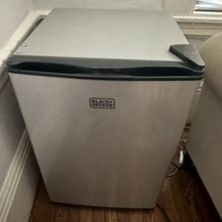 Mini fridge