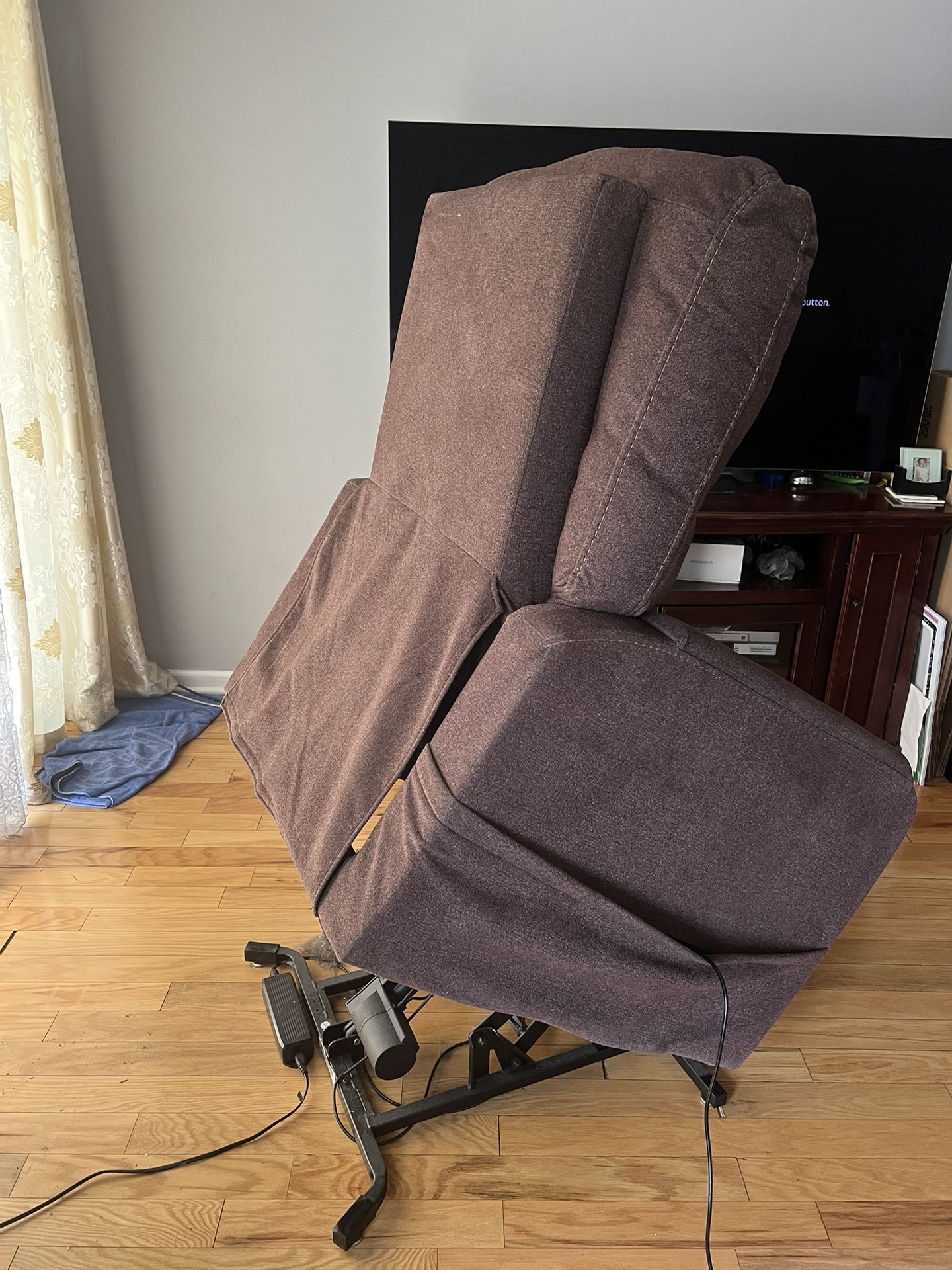 Recliner And Lift Chair