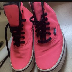 Like New Vans Tennis Shoes Used Once Size Women 8 and Men 6.5