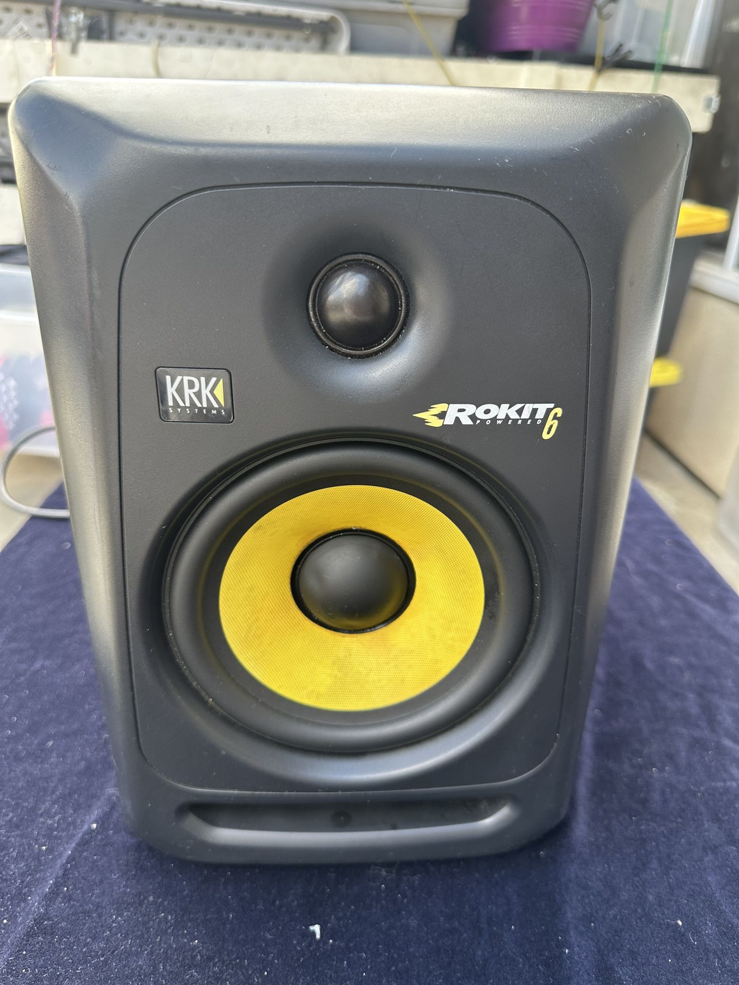Single KRK ROKIT 6 Powered RPG3 2-Way 6" Studio Monitor