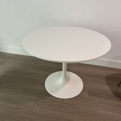 Docksta Dining Dinette Kitchen Tulip  Table 40.5”