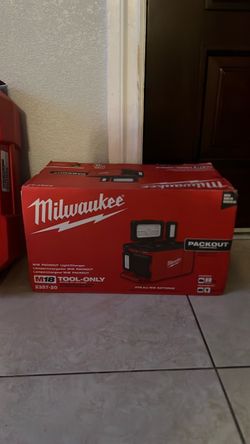 Milwaukee M18 pack out light/chargers