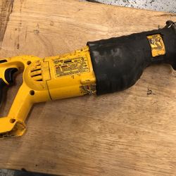 DeWalt 20 Volt DCS380 Variable Speed Reciprocating Saw