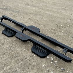 Chevy Silverado running boards (19-26)