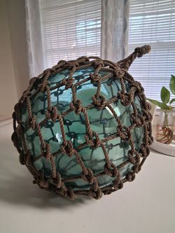 Vtg. Netted Buoy Ball 19"