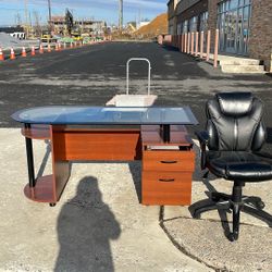 Desk And Office Leather Chair 