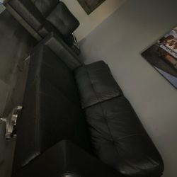 Black Leather Sofas 