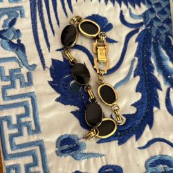 STUNNING VINTAGE HALLMARKED 1/20 14 K GOLD-FILLED AMCO DETAILED RETRO INLAY OVAL BLACK ONYX STONE PANEL LINK DECORATIVE CHAIN BRACELET