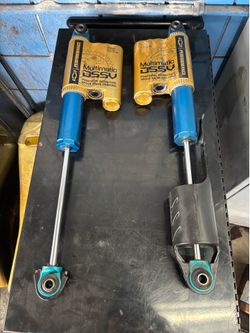 chevy colorado rear shocks