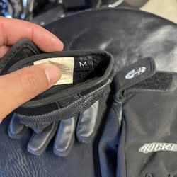 Gloves Size M
