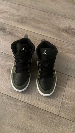 Boys Jordan Retro 1